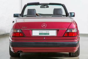Bild 13/31 von Mercedes-Benz E 320 (1993)
