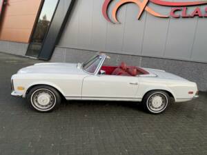 Immagine 6/36 di Mercedes-Benz 280 SL (1970)