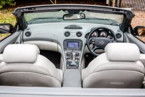 Immagine 29/46 di Mercedes-Benz SL 65 AMG (2005)