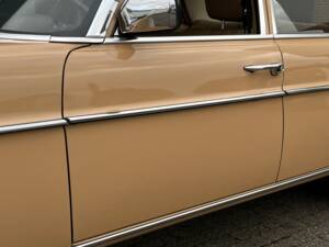 Imagen 67/81 de Mercedes-Benz 240 D 3,0 (1976)