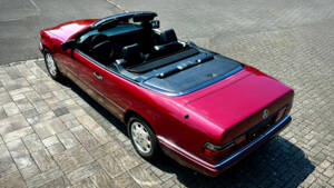Bild 9/9 von Mercedes-Benz E 220 (1994)