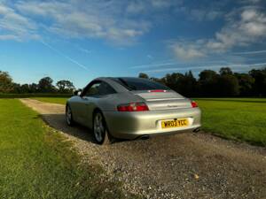 Image 8/54 de Porsche 911 Carrera (2003)