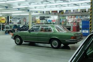 Image 6/50 de Mercedes-Benz 350 SE (1975)
