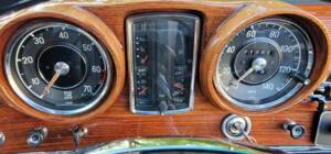 Image 43/44 of Mercedes-Benz 220 SE b (1962)