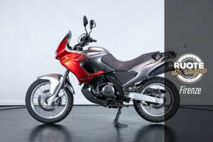 Immagine 50/50 di Aprilia DUMMY (2004)