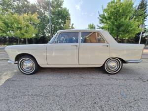 Immagine 6/52 di Peugeot 404 Break (1964)