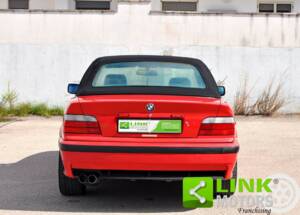 Image 8/10 of BMW 318i (1994)