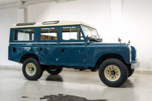 Image 3/31 of Land Rover 109 (1980)