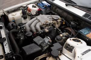 Image 11/50 of BMW 320i (1987)