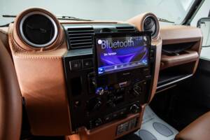 Image 26/44 of Land Rover Defender 90 (2011)