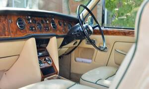 Image 4/10 de Rolls-Royce Silver Shadow I (1970)