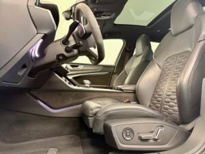 Image 15/28 de Audi RS6 Avant (2019)