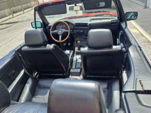 Immagine 21/50 di BMW 320i (1989)