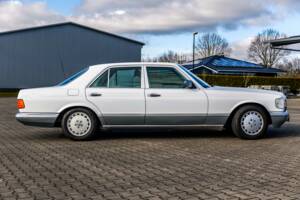 Image 6/175 of Mercedes-Benz 420 SE (1986)