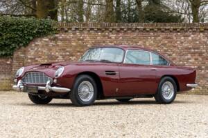 Image 24/50 de Aston Martin DB 5 Vantage (1965)