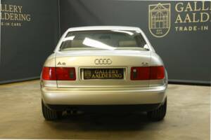 Immagine 5/50 di Audi A8 4.2 quattro (1995)