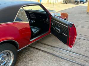 Image 15/19 of Chevrolet Camaro (1968)