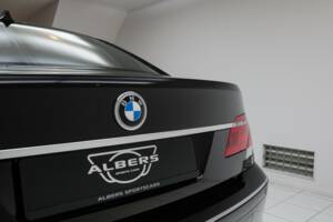Bild 14/18 von BMW 760i (2005)