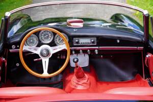 Image 4/10 of Alfa Romeo Giulia 1600 Spider (1962)