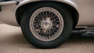 Bild 33/81 von Jaguar E-Type V12 (2+2) (1971)