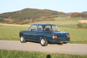 Image 2/69 of BMW 2002 (1974)