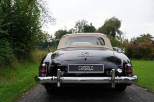 Image 4/12 de Mercedes-Benz 190 SL (1959)