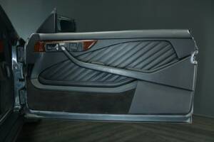 Immagine 19/50 di Mercedes-Benz 560 SEC (1990)