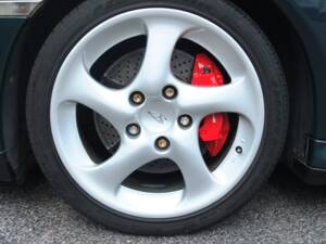 Bild 59/73 von Porsche 911 Carrera 4S (2004)