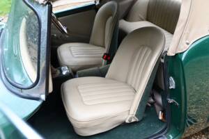 Image 12/20 of Daimler SP 250 (1962)