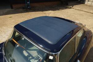 Image 13/35 de Jaguar E-Type (1968)