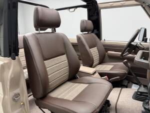 Immagine 16/24 di Toyota Land Cruiser LJ73 (1991)