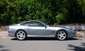 Image 2/37 of Ferrari 550 Maranello (2000)
