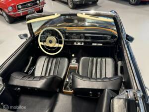 Image 18/19 of Mercedes-Benz 280 SL (1968)