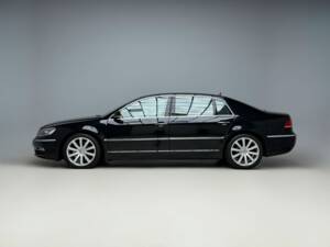 Image 2/25 of Volkswagen Phaeton 3.0 V6 TDI (2011)