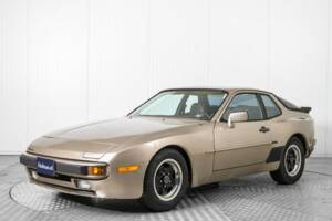 Immagine 1/50 di Porsche 944 (1983)