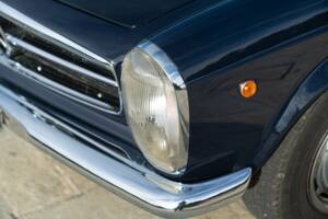 Image 10/50 de Mercedes-Benz 280 SL (1969)