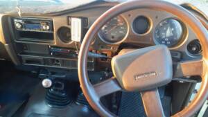 Image 15/61 of Toyota Land Cruiser FJ 62 (1989)