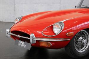 Bild 33/44 von Jaguar E-Type (2+2) (1969)