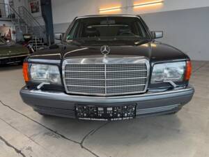 Bild 6/46 von Mercedes-Benz 300 SE (1990)