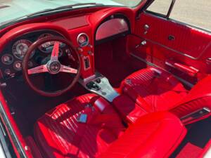 Imagen 2/8 de Chevrolet Corvette Sting Ray (1963)