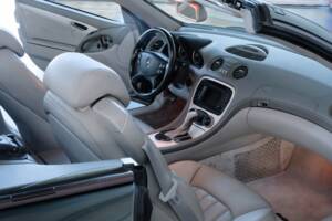 Bild 22/38 von Mercedes-Benz SL 55 AMG (2002)