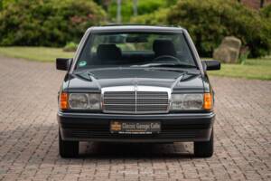 Bild 7/74 von Mercedes-Benz 190 E (1990)