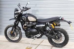 Afbeelding 30/50 van Triumph Scrambler 1200 Bond Edition (2020)