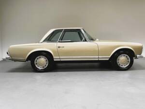 Image 3/26 de Mercedes-Benz 250 SL (1967)