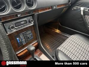 Immagine 12/15 di Mercedes-Benz 380 SLC (1981)