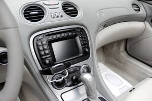 Imagen 26/38 de Mercedes-Benz SL 350 (2003)