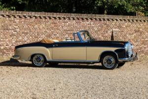 Imagen 38/50 de Mercedes-Benz 220 S Cabriolet (1956)