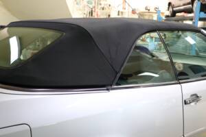 Immagine 14/43 di Mercedes-Benz E 200 (1994)