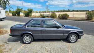 Image 20/100 of BMW 323i (1984)