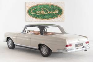 Bild 5/44 von Mercedes-Benz 220 SE b (1964)